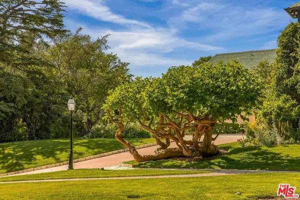 Los Angeles, CA 90024,570 S Mapleton Drive