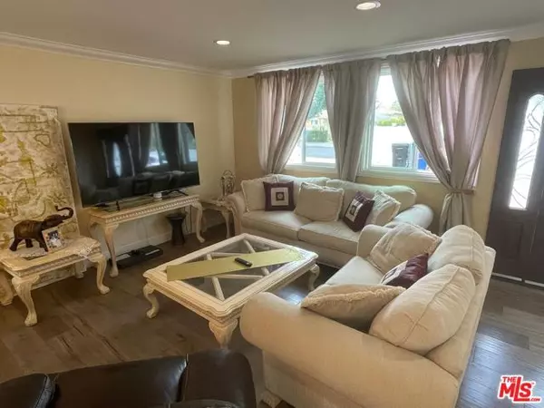 Reseda (los Angeles), CA 91335,7412 Jamieson Avenue