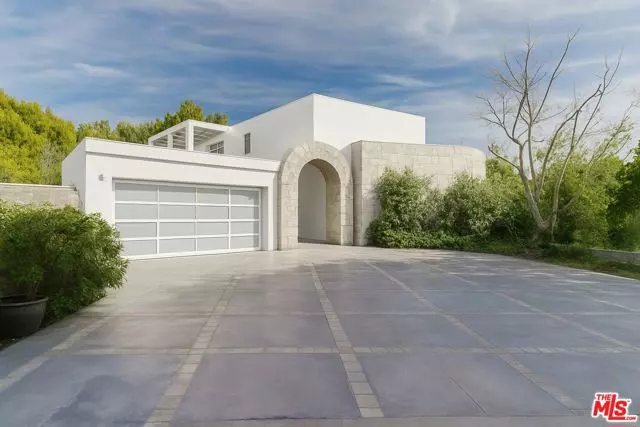 Los Angeles, CA 90077,1111 Bel Air Place