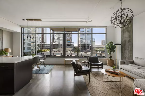 1100 S Hope Street #704, Los Angeles, CA 90015