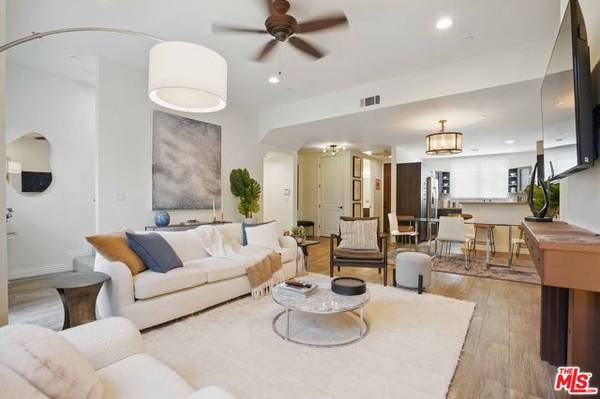 4541 Colfax Avenue #102, Studio City (los Angeles), CA 91602