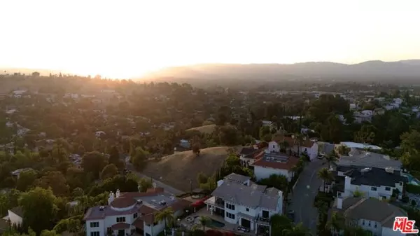 Woodland Hills (los Angeles), CA 91364,5015 Calatrana Drive