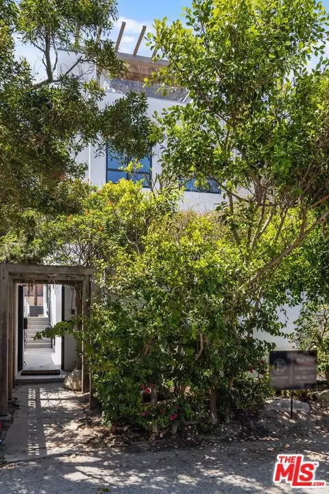 Marina Del Rey, CA 90292,15 Reef Street