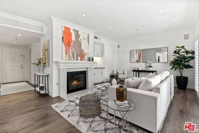 2025 S Beverly Glen Boulevard #2D, Los Angeles, CA 90025