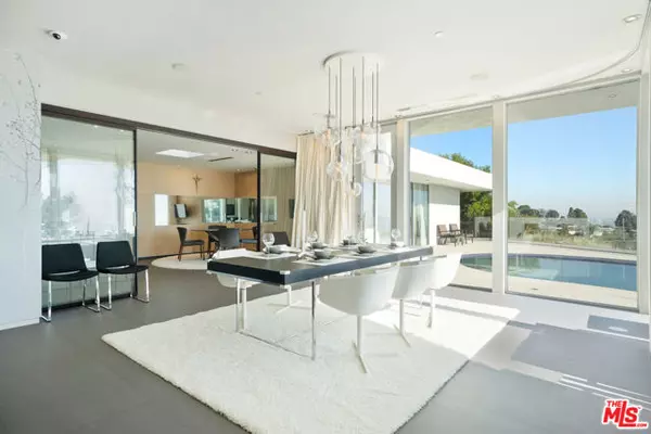 Beverly Hills, CA 90210,1610 Carla