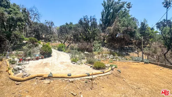 Altadena, CA 91001,1308 Sunny Oaks Circle