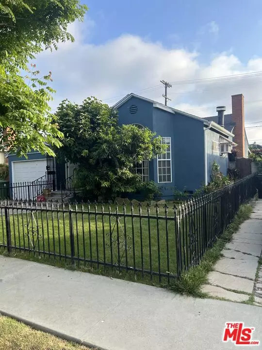 3973 Coolidge Avenue, Los Angeles, CA 90066