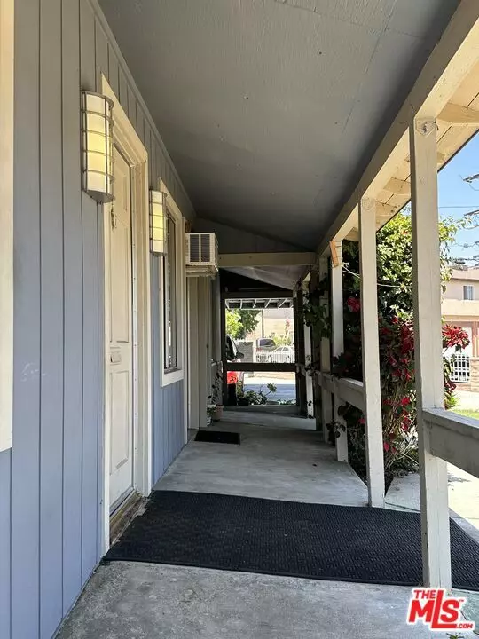 North Hollywood (los Angeles), CA 91606,12703 Welby Way