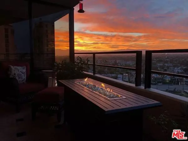Marina Del Rey, CA 90292,4265 Marina City Drive #815