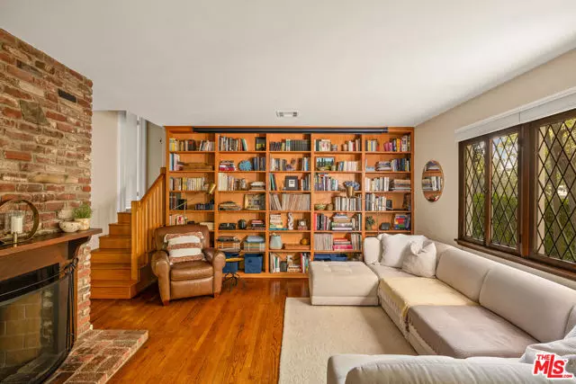 9720 Yoakum Drive, Beverly Hills, CA 90210