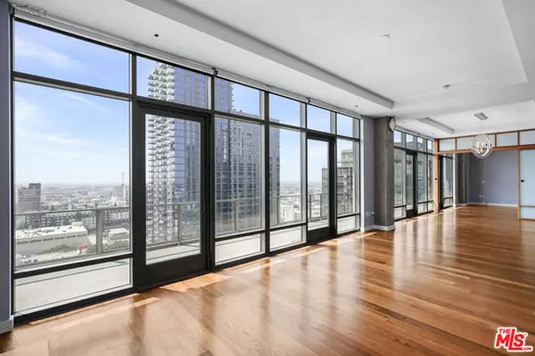 Los Angeles, CA 90015,1100 S Hope Street #PH205