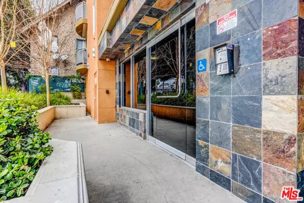 Los Angeles, CA 90006,2321 W 10th Street #305