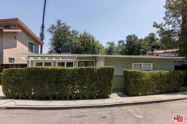 South Pasadena, CA 91030,842 Oneonta Drive
