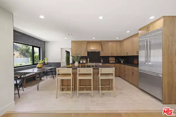 Studio City (los Angeles), CA 91604,11268 Dona Lola Drive