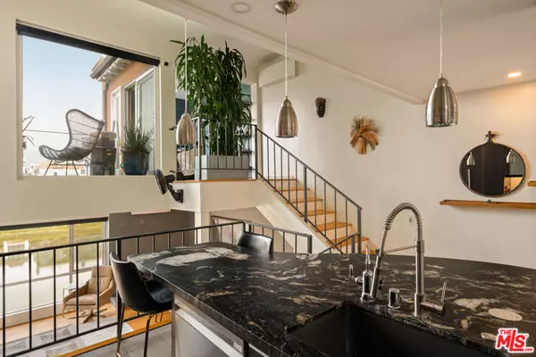 Playa Del Rey (los Angeles), CA 90293,6400 Pacific Avenue #309