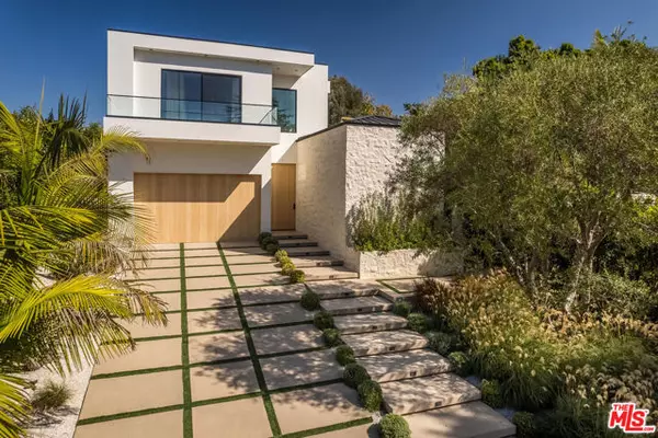 Los Angeles, CA 90049,324 S Medio Drive