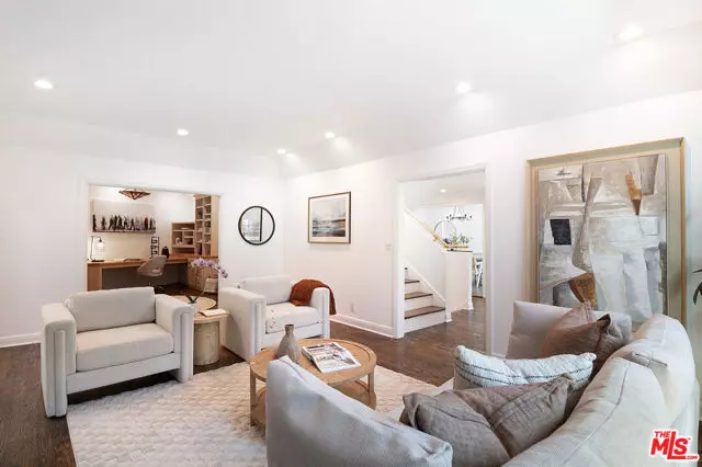 8155 Willow Glen Road, Los Angeles, CA 90046