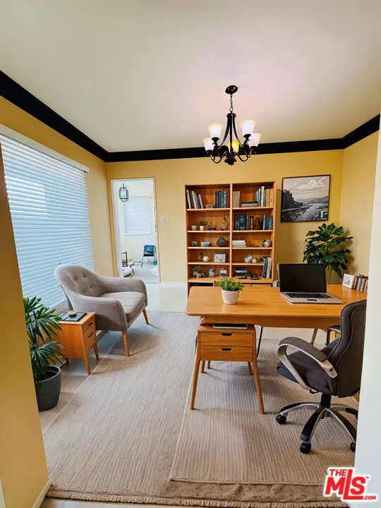 Los Angeles, CA 90019,1303 S RIMPAU