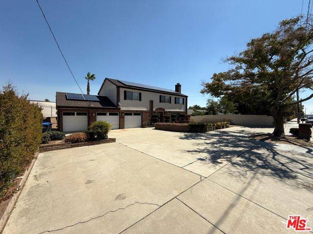 4855 W Avenue, Lancaster, CA 93536