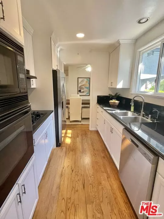 Los Angeles, CA 90066,11419 Charnock Road