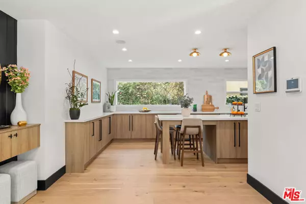 Studio City (los Angeles), CA 91604,4034 Denny Avenue