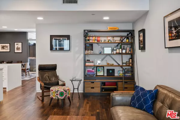 West Hollywood, CA 90069,825 N Kings Road #4