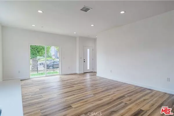 San Pedro (los Angeles), CA 90731,710 S Alma Street