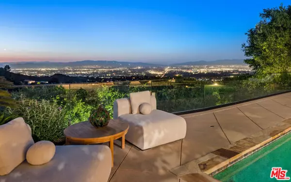 Los Angeles, CA 90049,3123 Stone Oak Drive