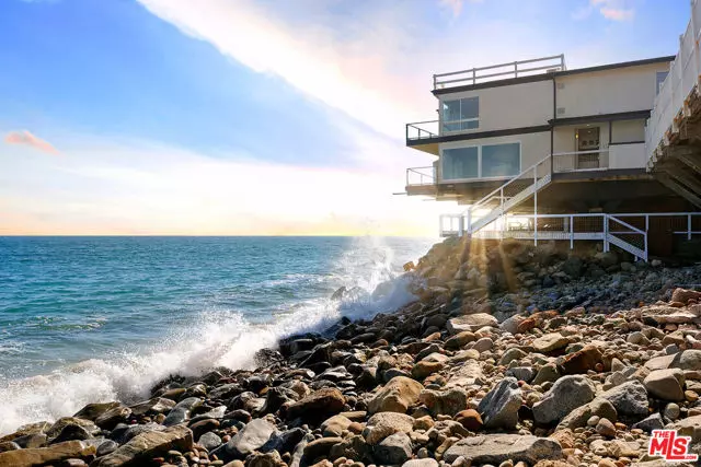 Malibu, CA 90265,20436 Pacific Coast Highway