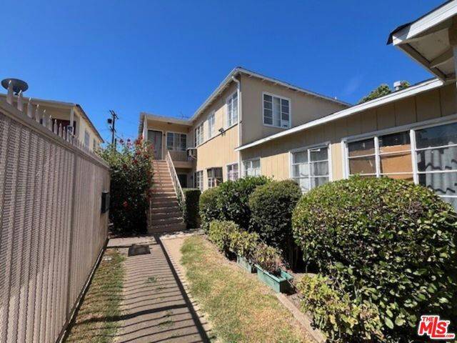 Van Nuys (los Angeles), CA 91401,13358 Victory Boulevard