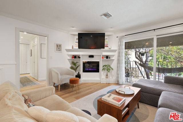 11138 Aqua Vista Street #63, Studio City (los Angeles), CA 91602