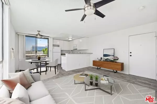 Los Angeles, CA 90038,922 N Hudson Avenue