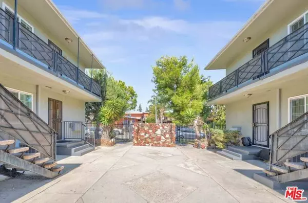 Inglewood, CA 90303,10235 S 10th Avenue