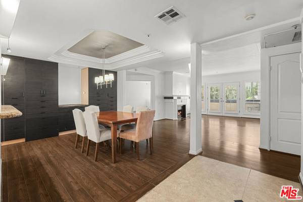 5224 Zelzah Avenue #207, Encino (los Angeles), CA 91316
