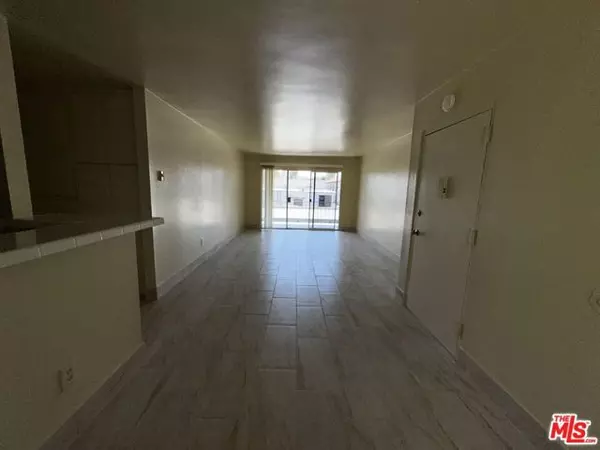 Torrance, CA 90503,3422 Maricopa Street #117