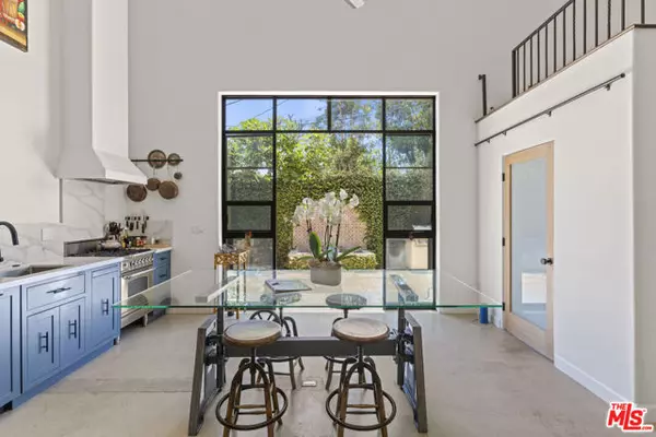 Los Angeles, CA 90046,835 N Harper Ave