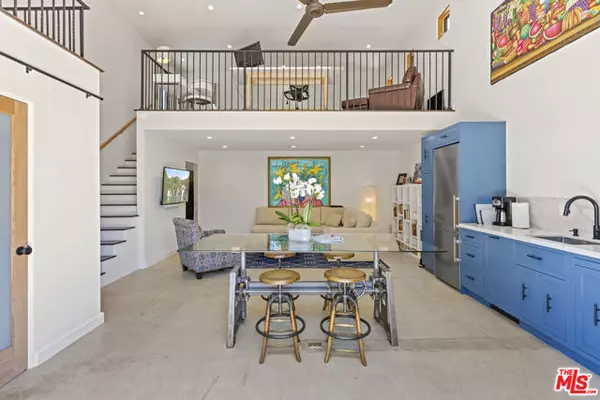 Los Angeles, CA 90046,835 N Harper Ave