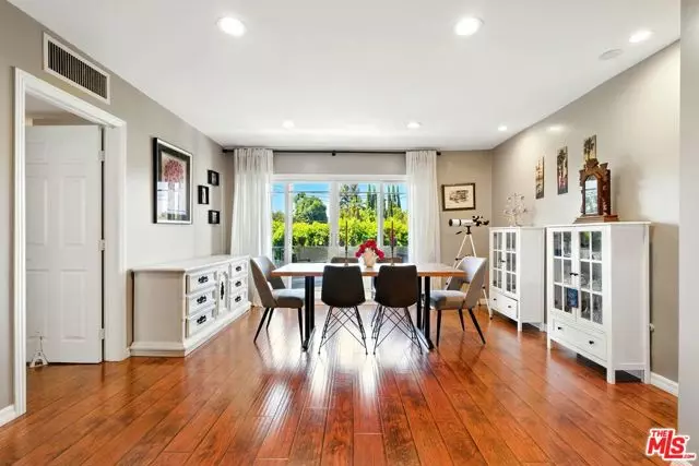 12955 Riverside Drive #210, Sherman Oaks, CA 91423
