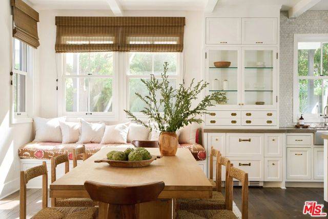 3949 Dixie Canyon Avenue, Sherman Oaks, CA 91423