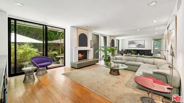 853 S Bundy Drive, Los Angeles, CA 90049