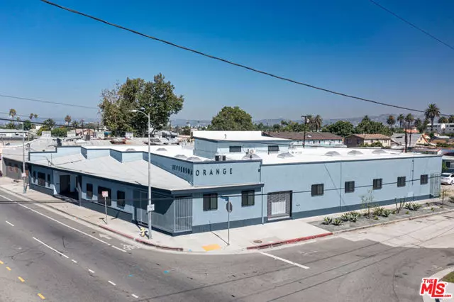 5139 W Jefferson Boulevard, Los Angeles, CA 90016
