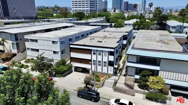 1247 Berkeley Street, Santa Monica, CA 90404