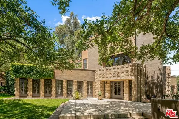 Glendale, CA 91206,2535 E Chevy Chase Drive
