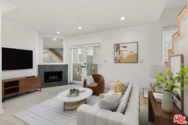 3854 Beethoven Street #2, Los Angeles, CA 90066