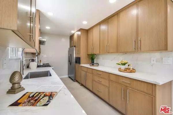Inglewood, CA 90302,120 W Ellis Avenue