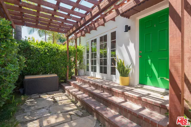 818 N Sweetzer Avenue #818 1/2, West Hollywood, CA 90069