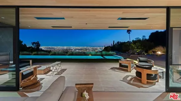 Beverly Hills, CA 90210,530 Leslie Lane