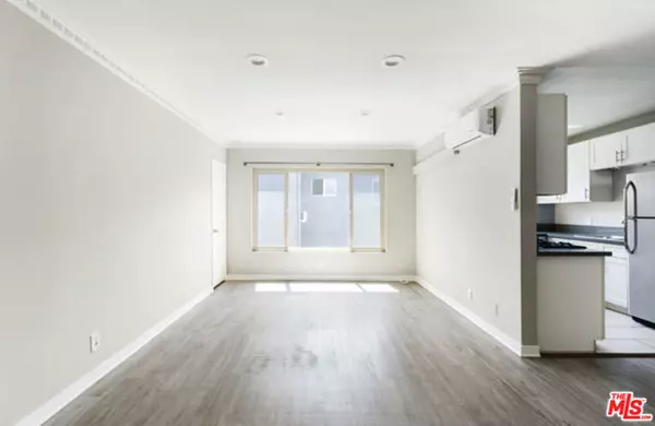 West Hollywood, CA 90046,925 N Curson Avenue #6