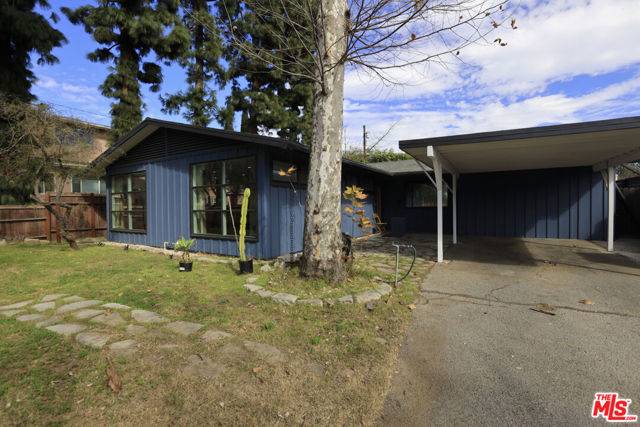 7058 Petit Avenue, Van Nuys (los Angeles), CA 91406