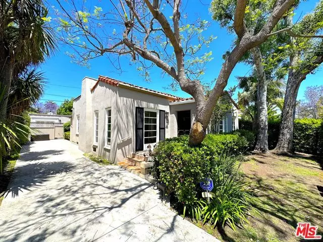 West Hollywood, CA 90048,9019 Rosewood Avenue